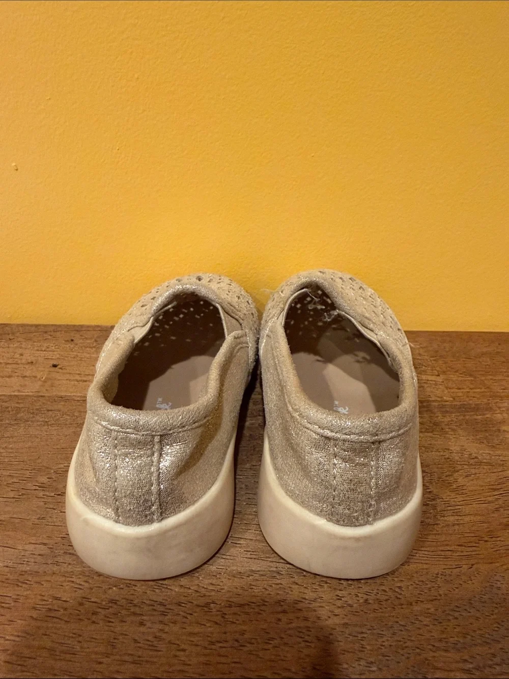 Cat & Jack Girls' Gold Glitter Slip-On Shoes, 6
